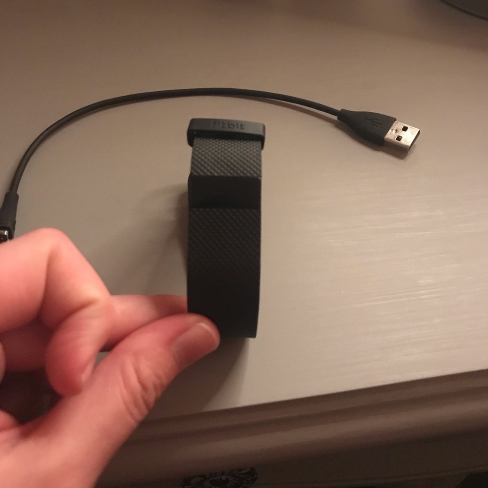 Fitbit charge HR. Great condition.